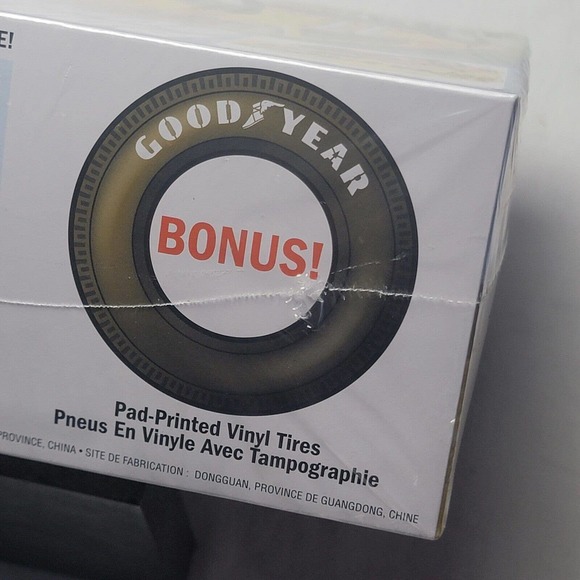 MPC Pontiac GTO Super Stocker 1:25 Scale Plastic Model Car Kit - Picture 6 of 10